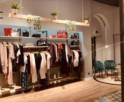 A moda é um negócio muito rentável pelo que abrir uma loja de roupa é uma excelente aposta hoje em dia.