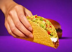 TACO BELL ASSINALA O DIA DO HAMBÚRGUER E O DIA DA BATATA COM OFERTAS ESPECIAIS
