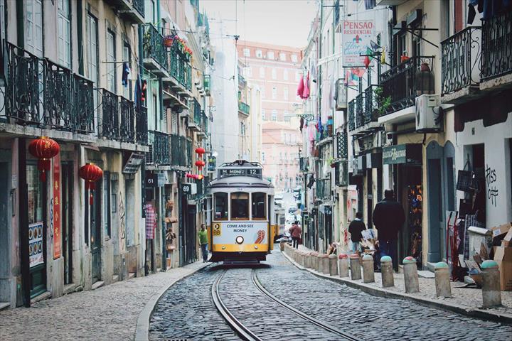 EMPREENDEDORES BRASILEIROS ANALISAM MERCADO PORTUGUÊS