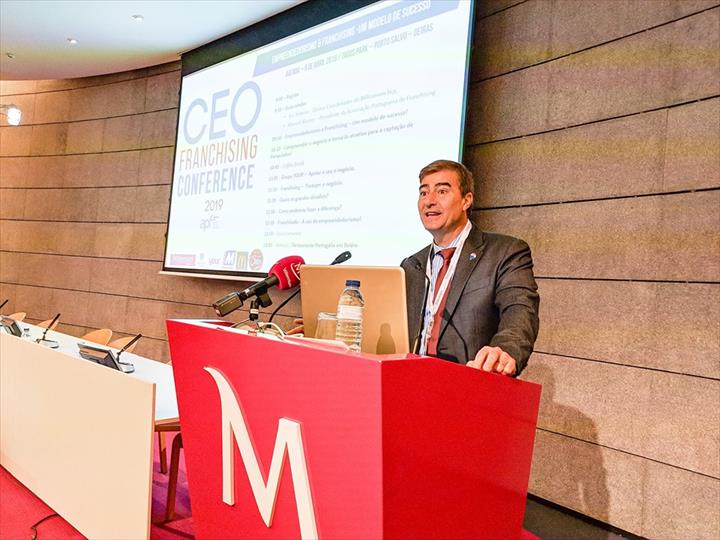 Manuel Álvarez, Presidente da APF, faz a abertura do CEO Franchising Conference