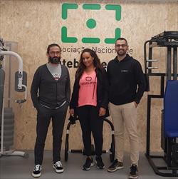 Vivafit doa equipamento a Associação sem fins lucrativos