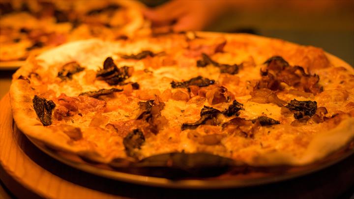 A Time Out elegeu as melhores pizzarias em Lisboa e a marca Pizzarias Luzzo tinha de estar nesta lista.