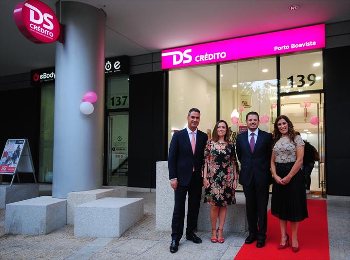 DS CRÉDITO INAUGURA AGÊNCIA NO CENTRO DO PORTO