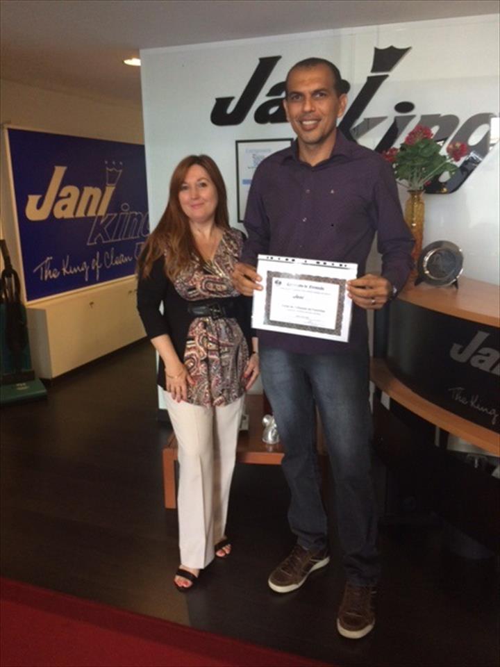 Novo Franchisado da Jani-King Completa Formação Inicial