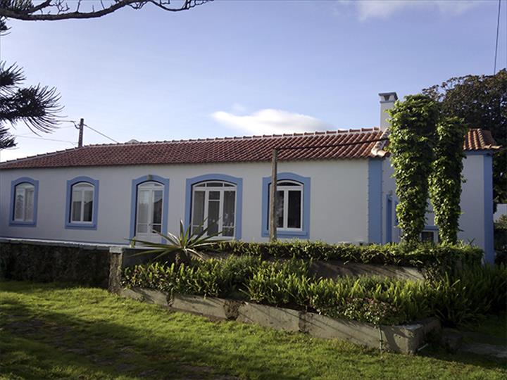 Multiopticas de Angra de Heroísmo oferece sala de convívio à Cáritas