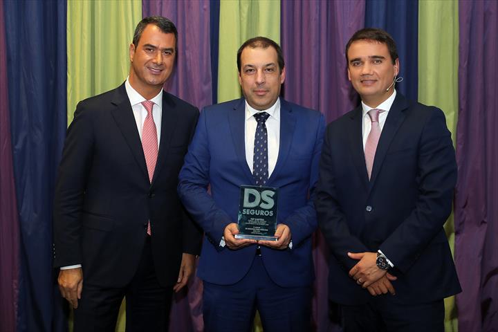 No dia 10 de outubro DS SEGUROS FARO MERCADO CELEBRA