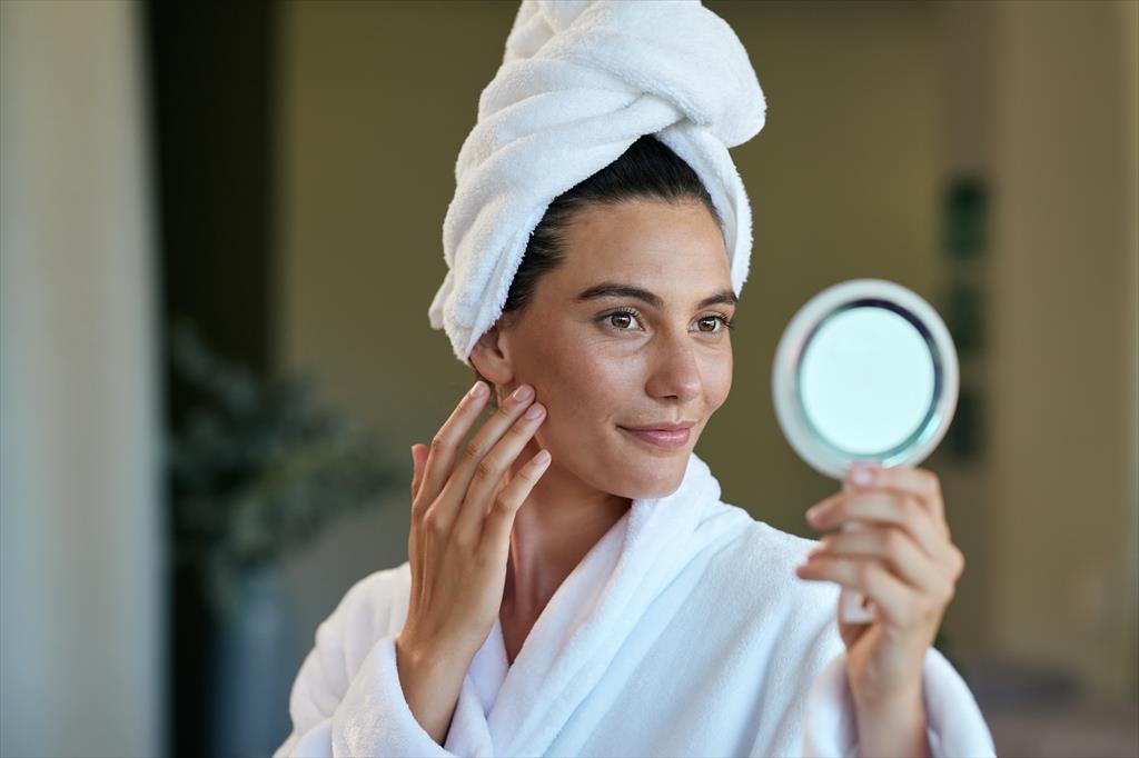 BodyConcept aposta na Microdermoabrasão e no Facial LED para tratar os dois sinais no outono