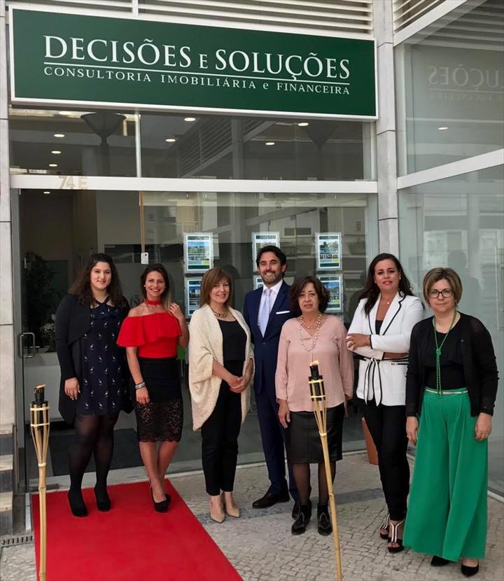 DECISÕES E SOLUÇÕES INAUGUROU UMA NOVA AGÊNCIA EM ALMADA