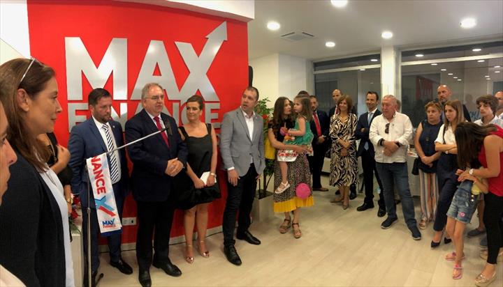 MAXFINANCE ABRE NOVA LOJA EM LOURES